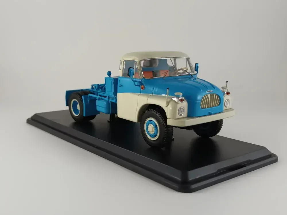 Tatra T148 valník s plachtou modrobílý 1:43 SSM
