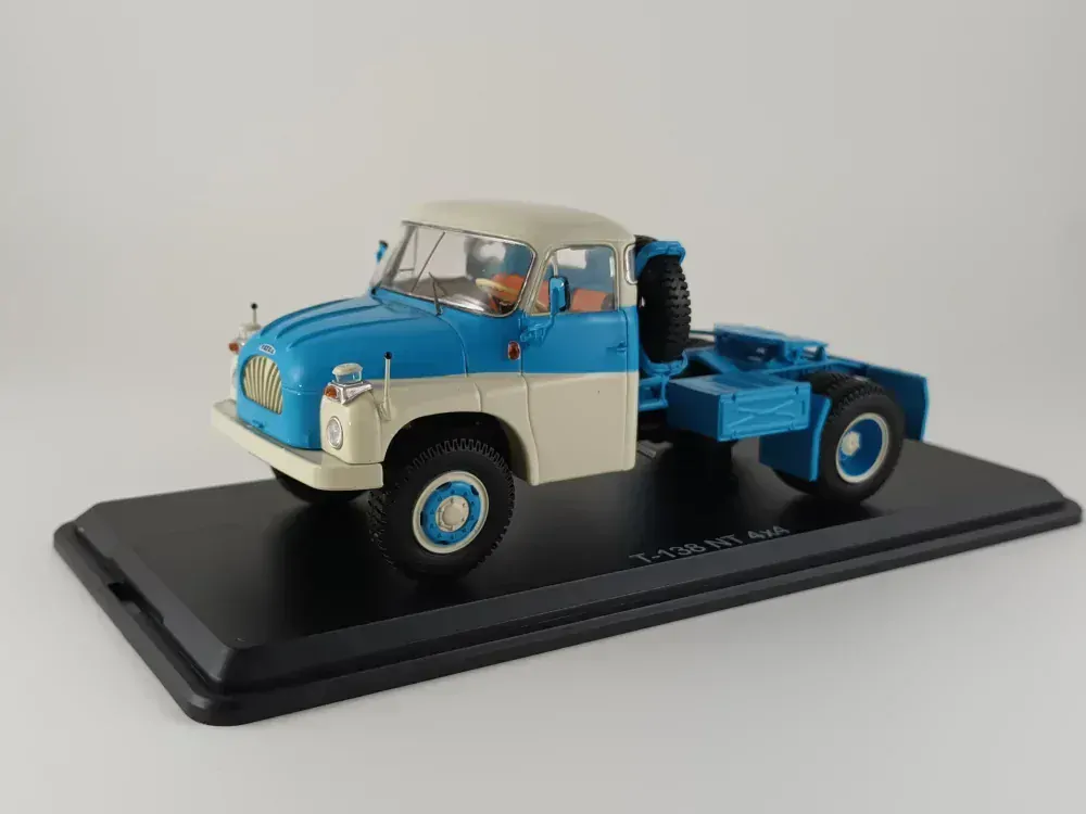 Tatra T148 valník s plachtou modrobílý 1:43 SSM