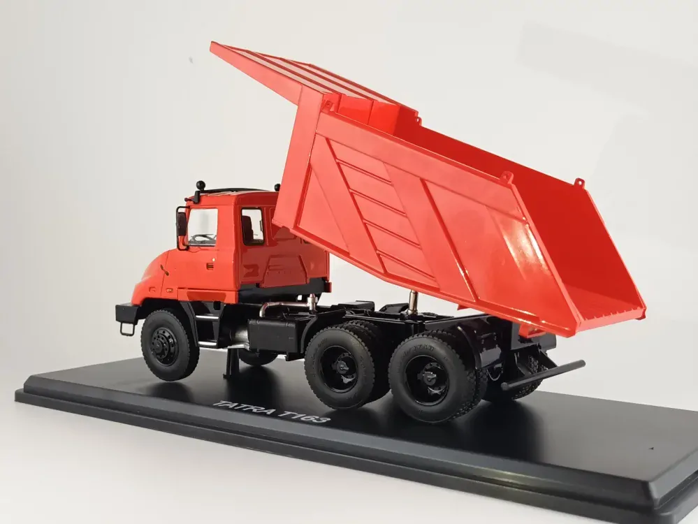 Tatra 815 V26 červená 1:43 SSM