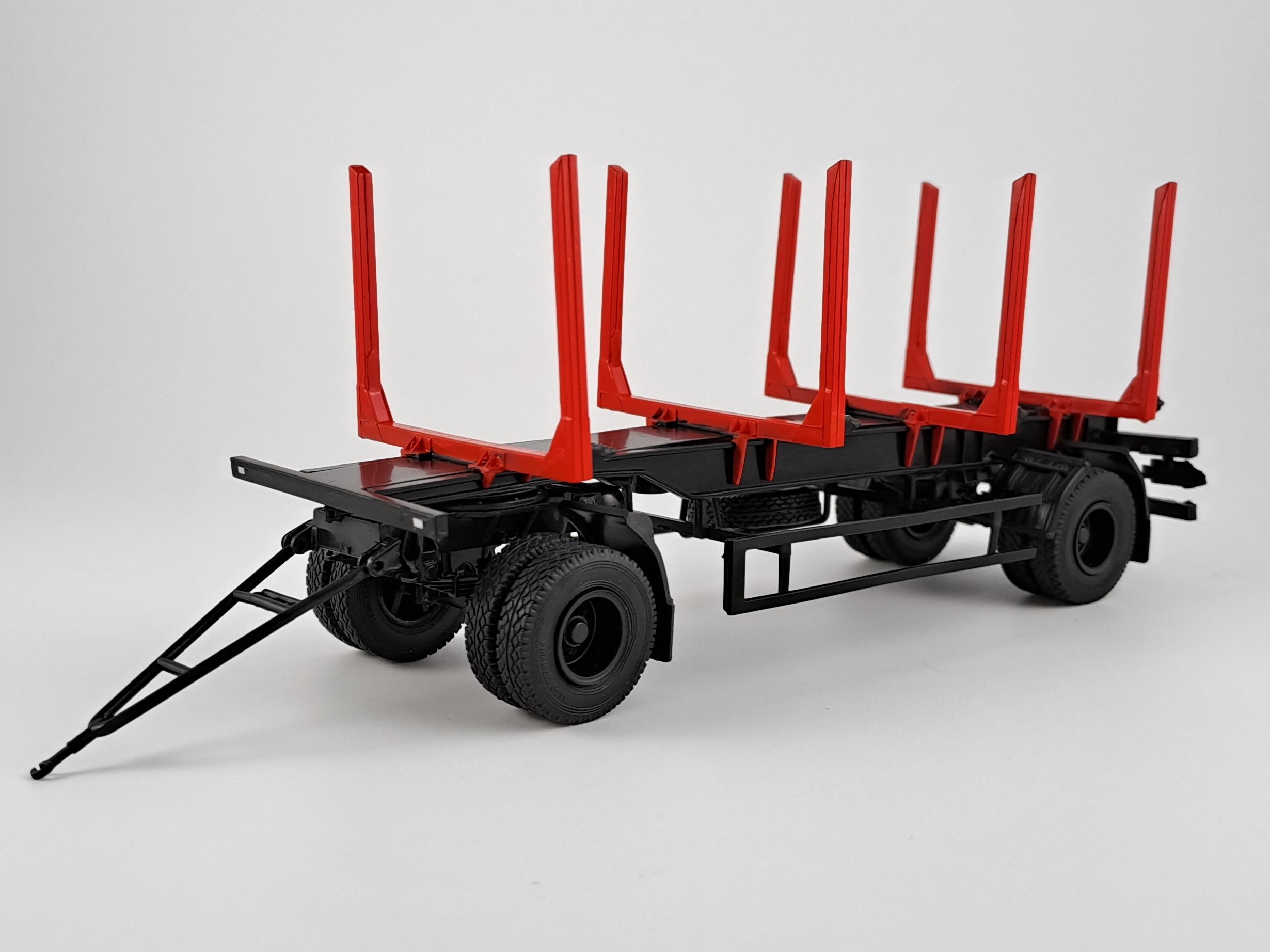 přívěs na dřevo MAZ-83781 1:43 Auto Historia