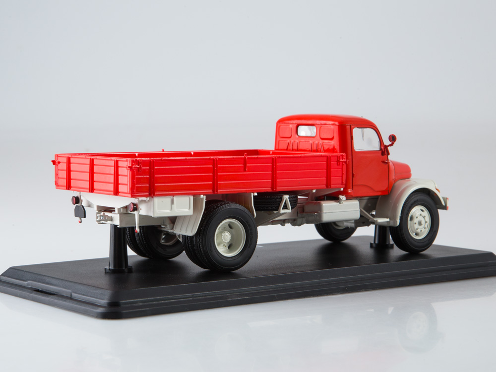 Praga S5T-3 červenobílá 1:43 SSM