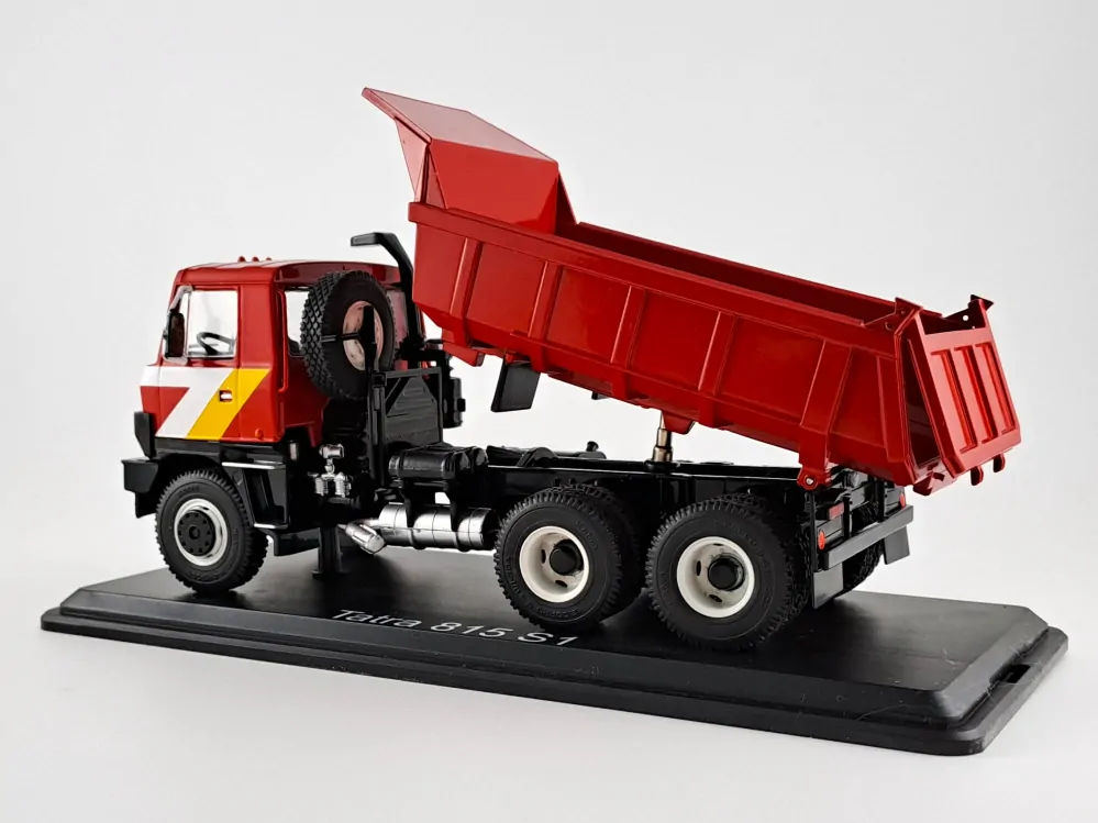 Tatra 815 S1 červená 1:43 Premium ClassiXXs