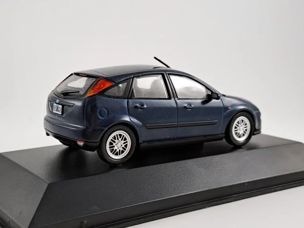 Ford Focus CLX 1998 1:43 Altaya