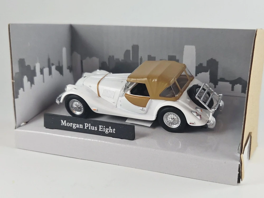 Morgan Plus Eight bílý 1:43 Cararama