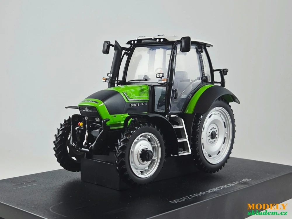 Deutz-Fahr Agrotron TTV 420 1:32 Universal Hobbies
