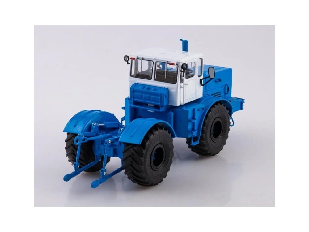 Kirovets K-701 1:43 Auto Historia