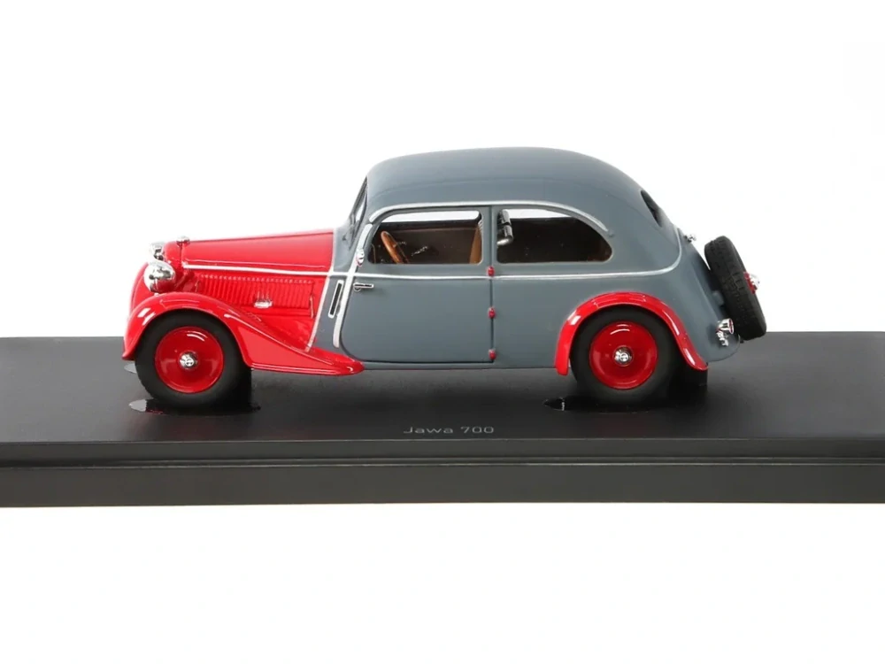 Jawa 700 červená 1:43 AutoCult časopis s modelem