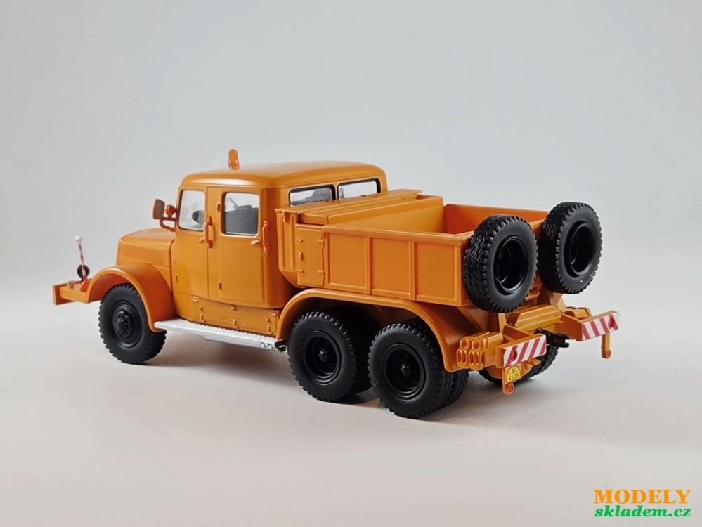 Tatra 141 tahač 1:43 časopis s modelem