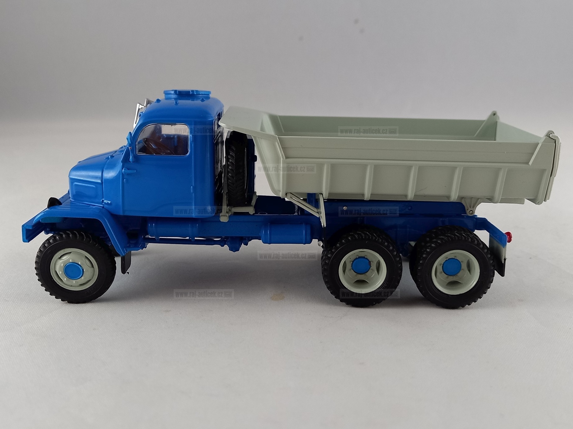 Praga V3S dumper modrý 1:43  Auto Historia