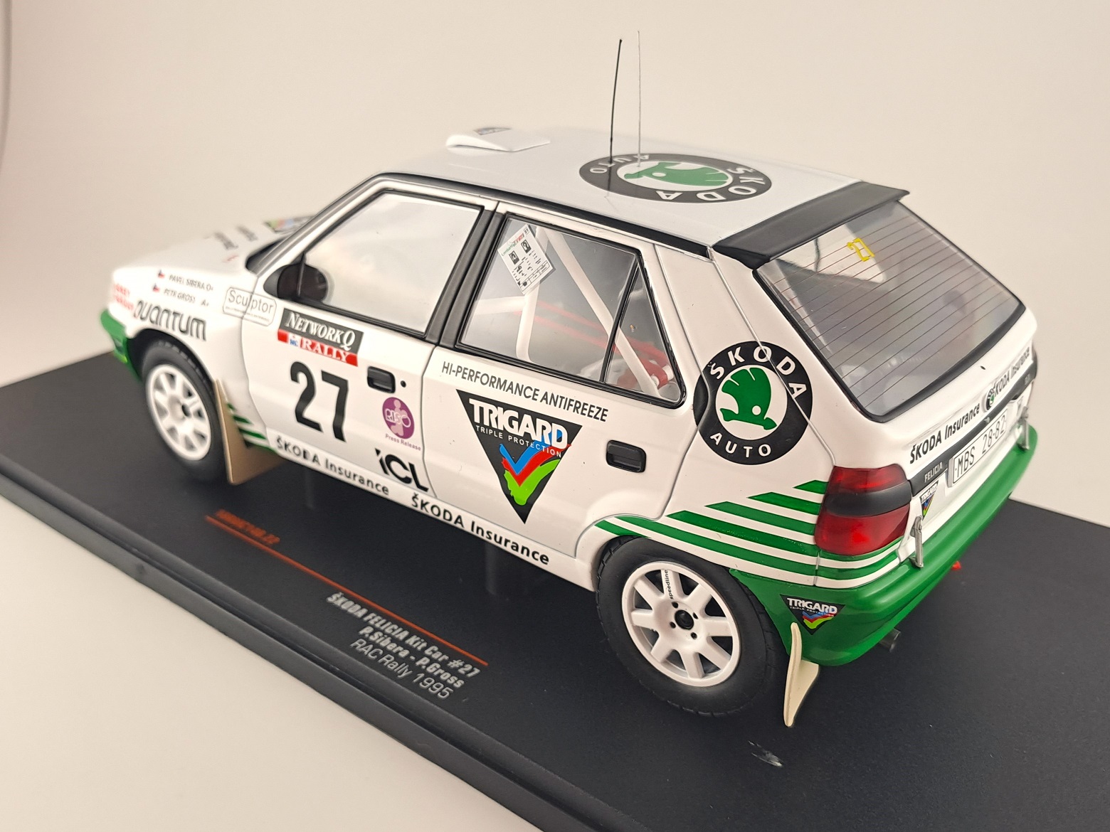 Škoda Felicia Kit Car no.27, Sibera, RAC rallye 1995 1:18 IXO