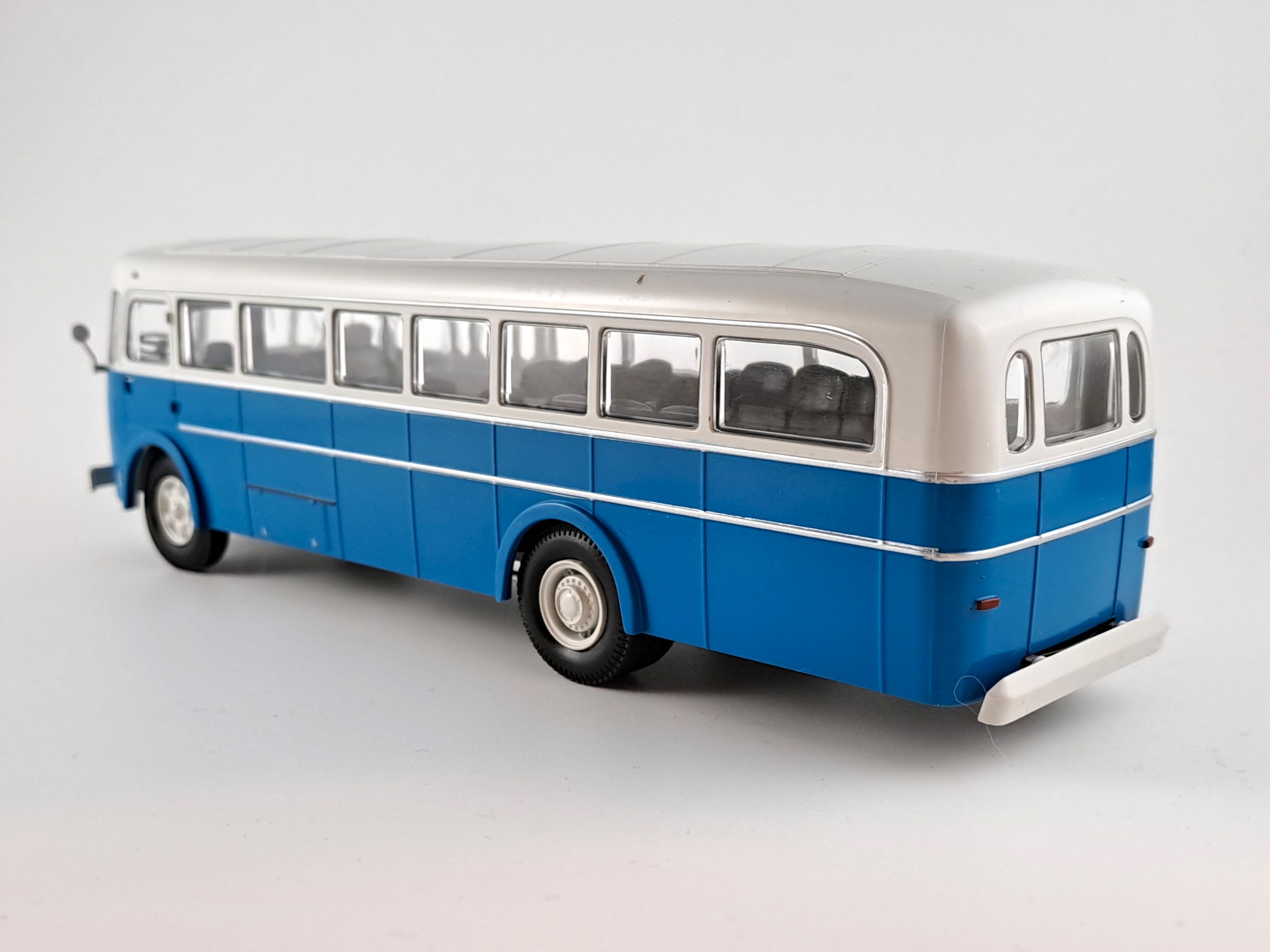 Ikarus 60 autobusová kolekce 1:43 Modimio