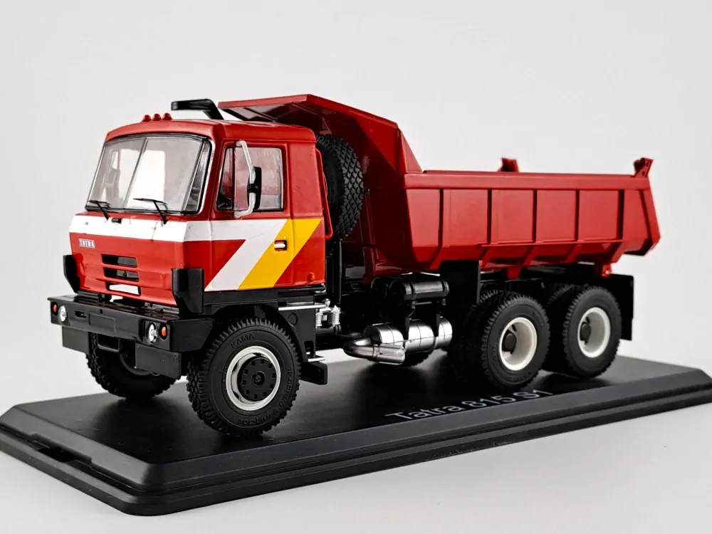 Tatra 815 S1 červená 1:43 Premium ClassiXXs
