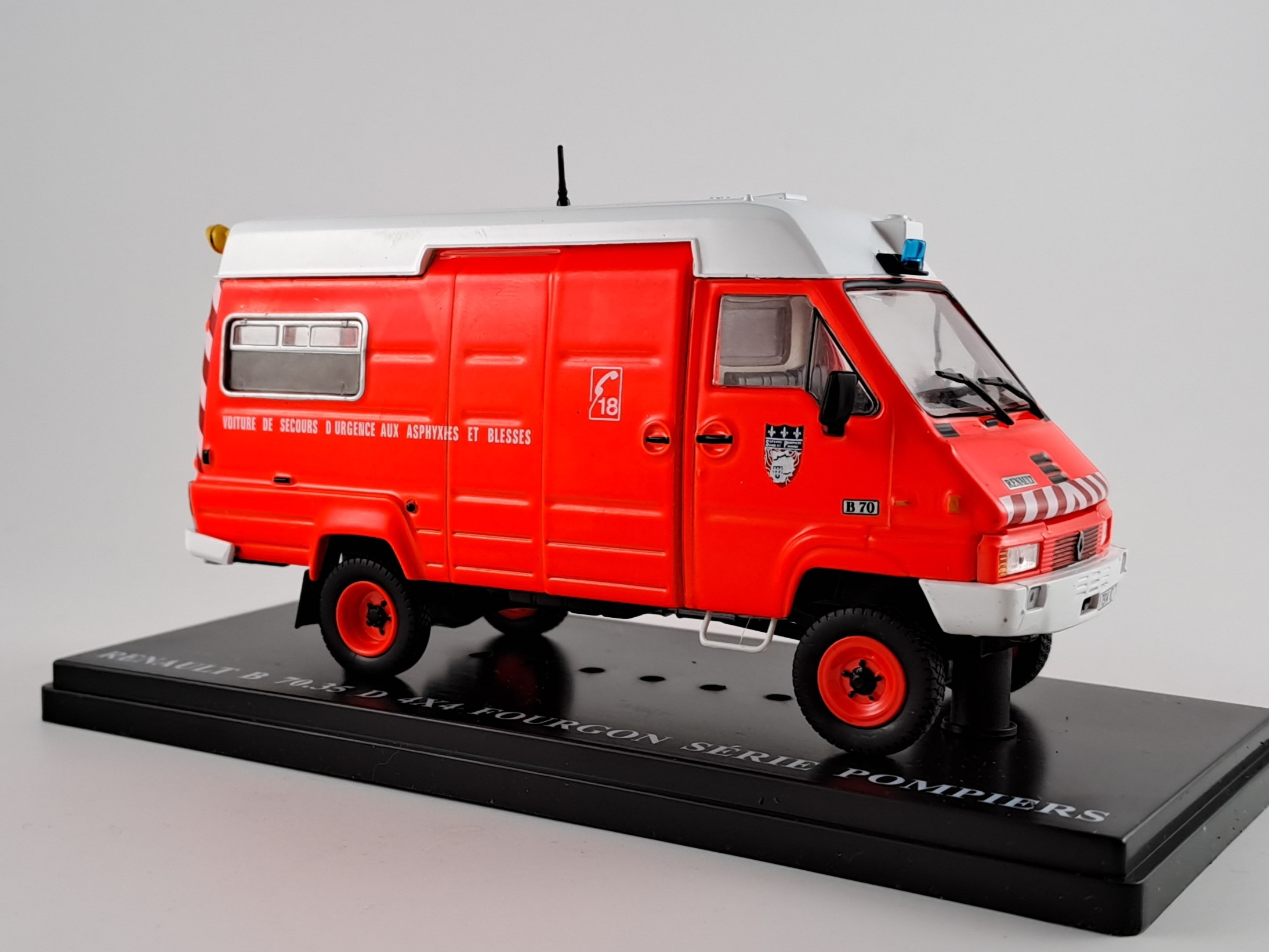 Renault B70 4x4 hasiči 1:43 Hachette
