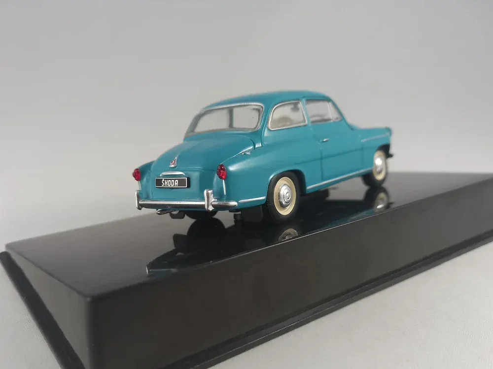 Škoda 440 Spartak 1:43 IXO