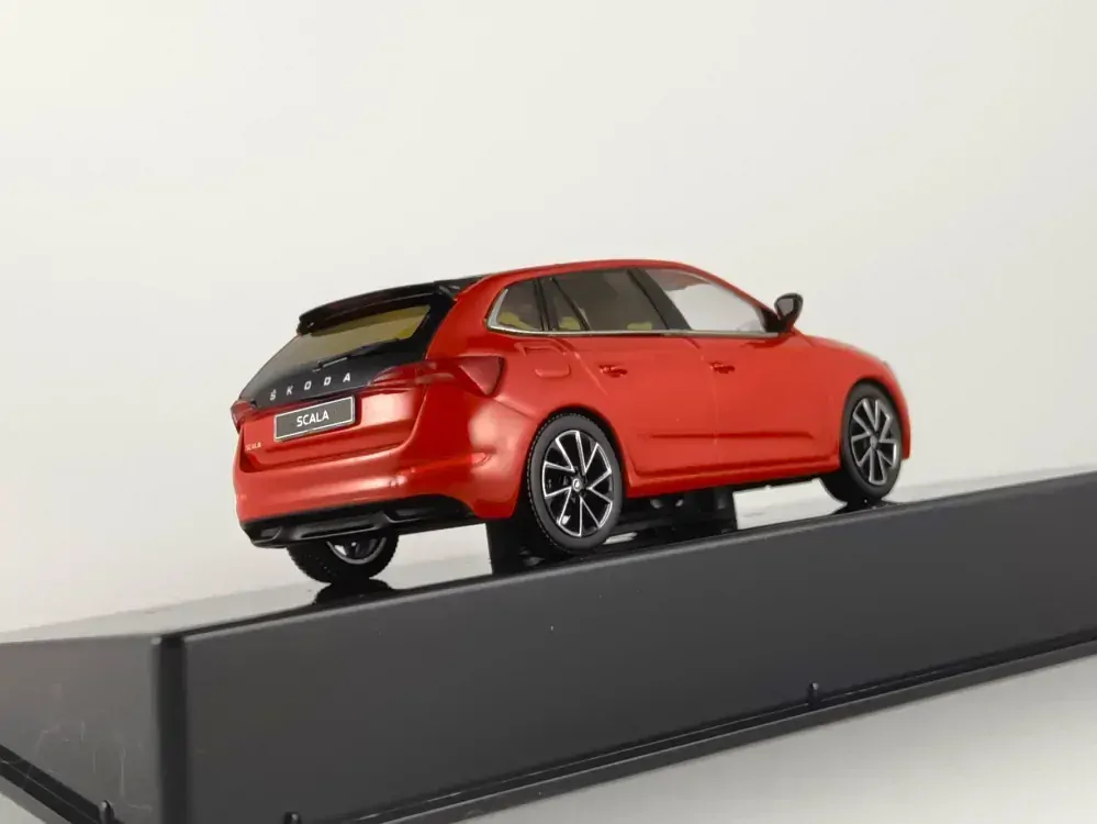 Škoda Scala 1:43 IXO