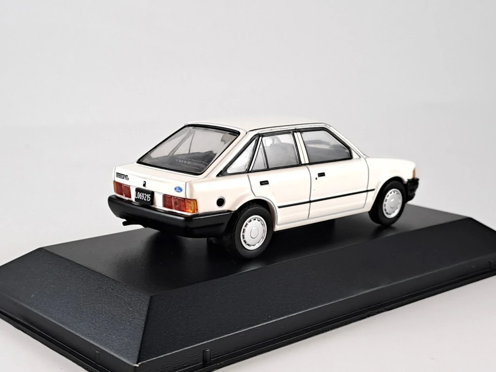Ford Escort GL 1:43 Altaya
