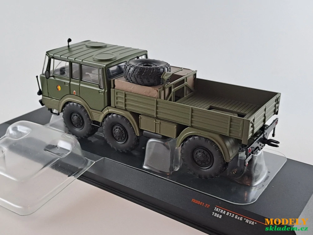 Tatra 813 6x6 NVA 1:43 1:43 IXO