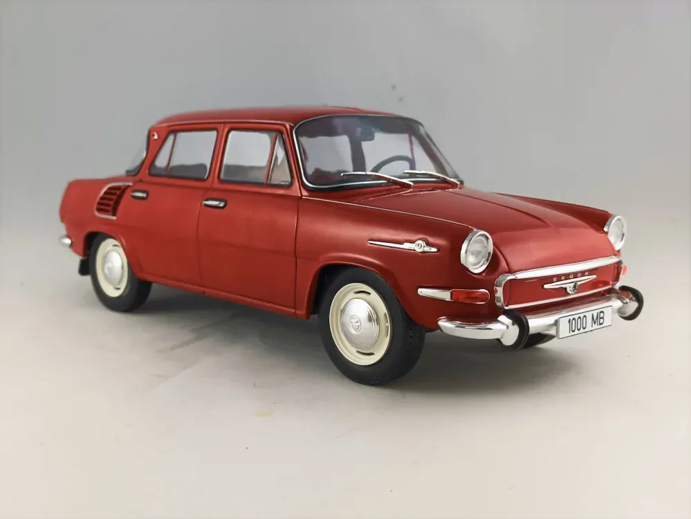 Škoda 1000MB červená 1:18 MCG