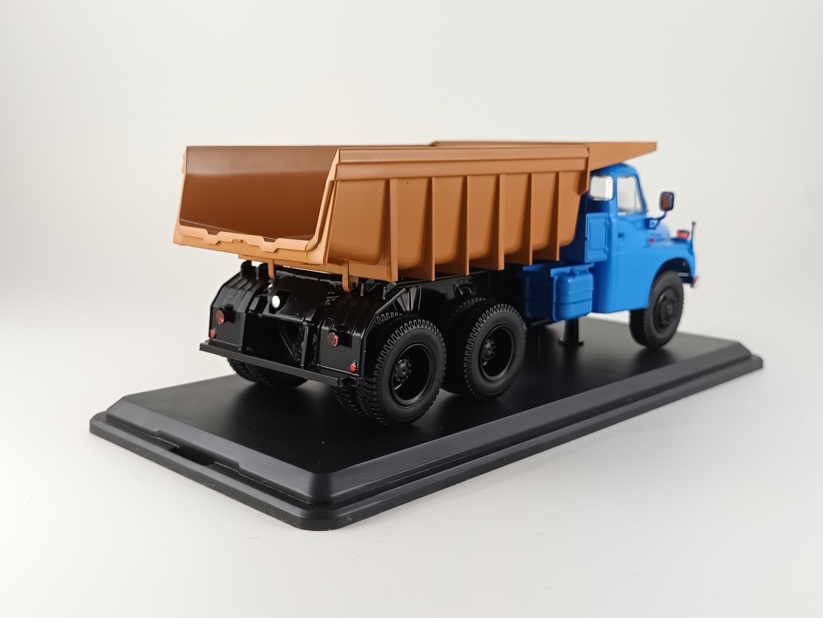 Tatra T148 S1 dumper modrý 1:43 SSM