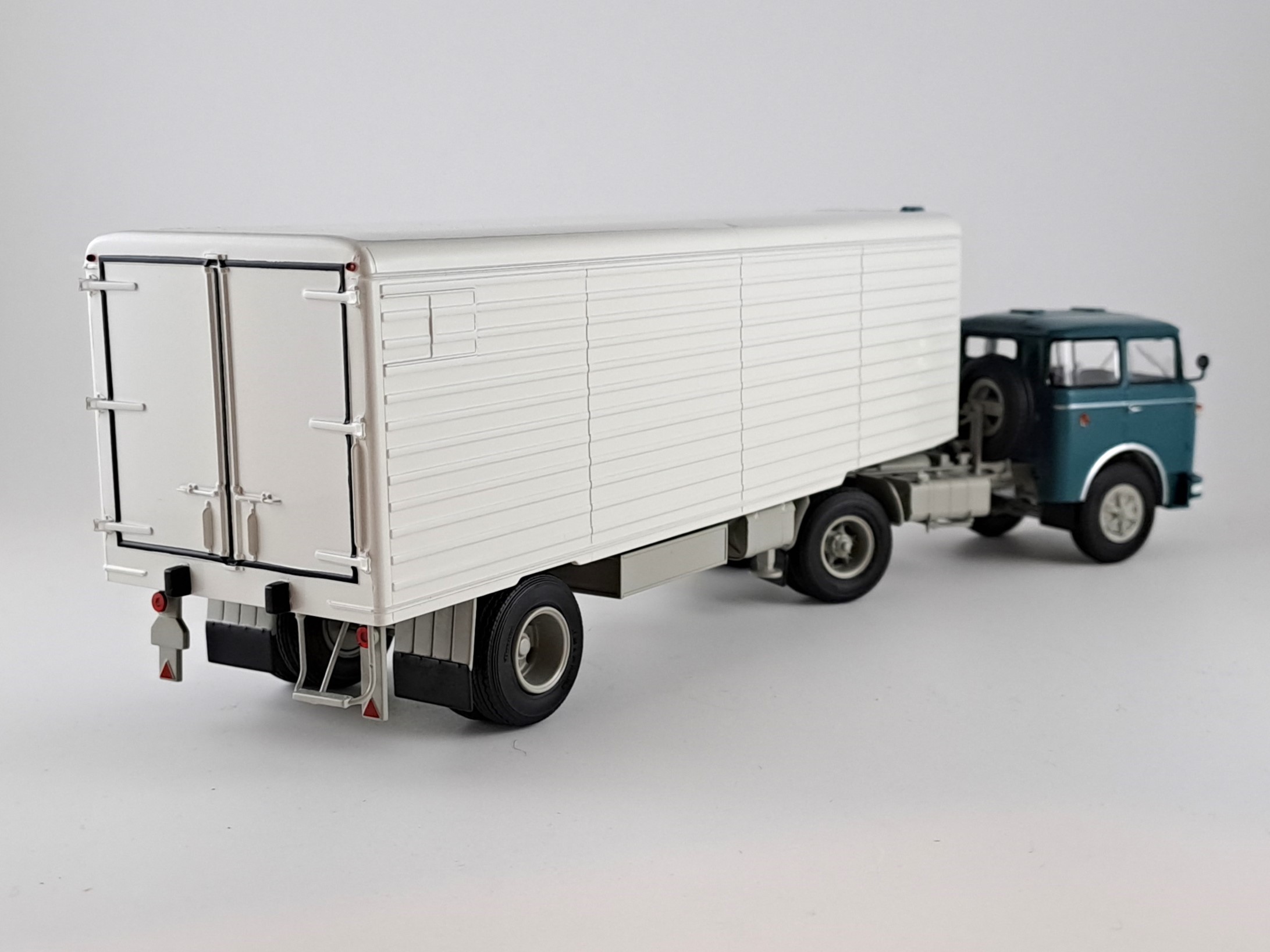 Škoda Liaz 706 RTTN s návěsem 1:43 Auto Historia