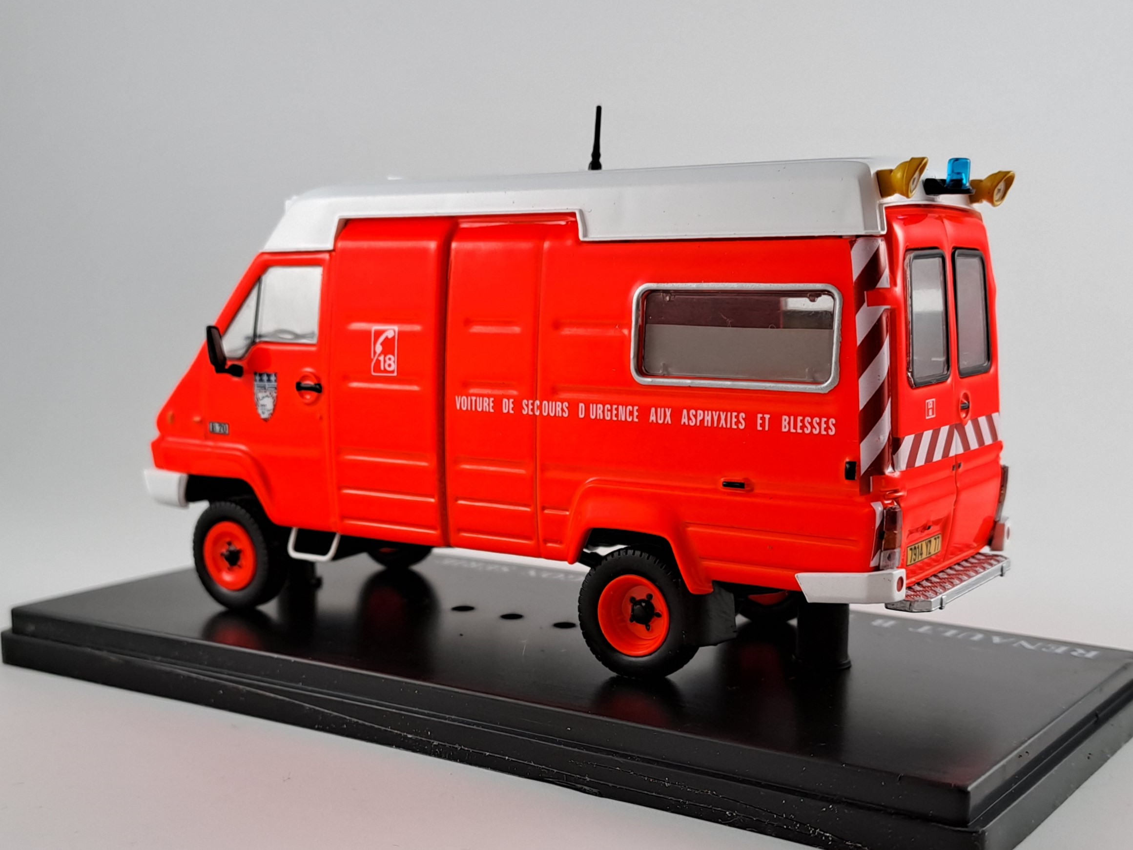 Renault B70 4x4 hasiči 1:43 Hachette