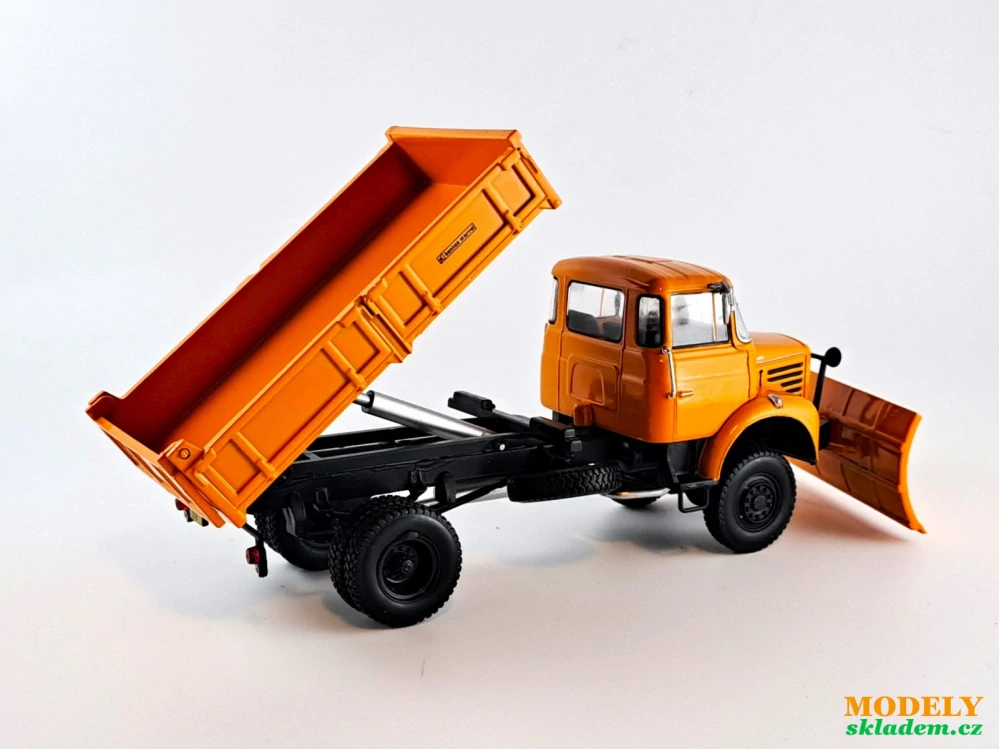 Berliet L64.6 M3 4x4 sněžný pluh 1:43 Hachette