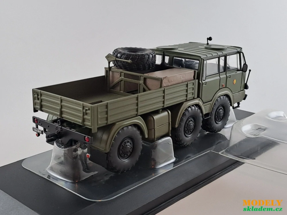 Tatra 813 6x6 NVA 1:43 1:43 IXO