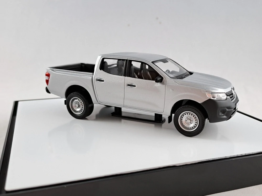 Renault Alaskan 1:43 Norev