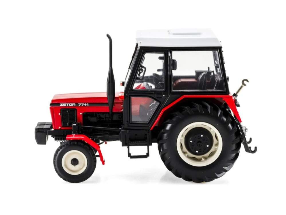 Zetor 7711 2WD 1:32 Universal Hobbies