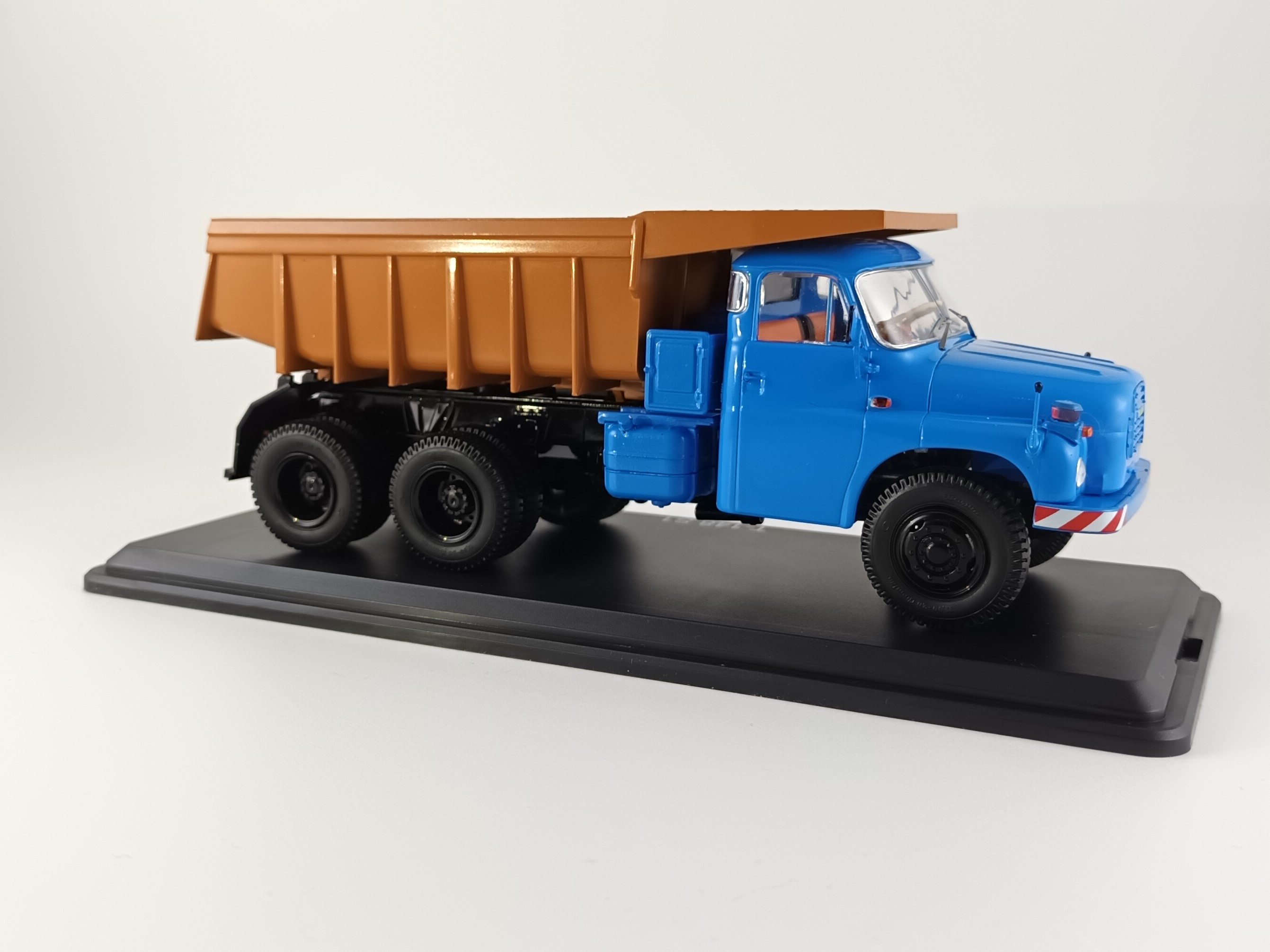 Tatra T148 S1 dumper modrý 1:43 SSM