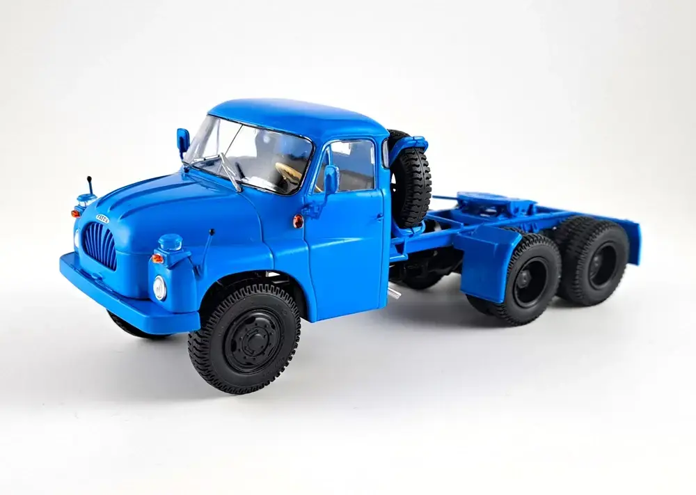 Tatra T138 NT 6x6 modrá 1:43 Auto Historia