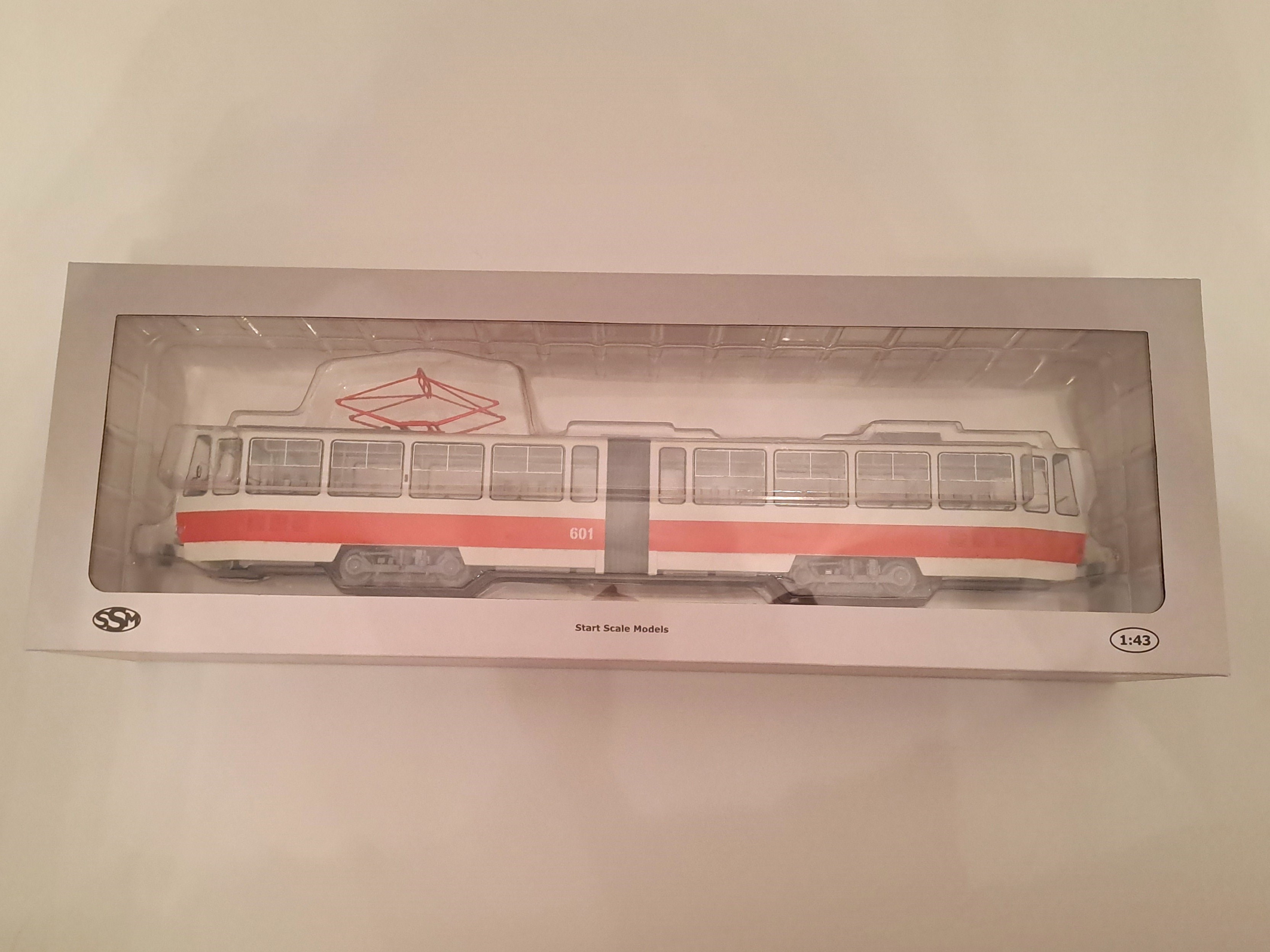 tramvaj KT4 červenobílá 1:43 SSM