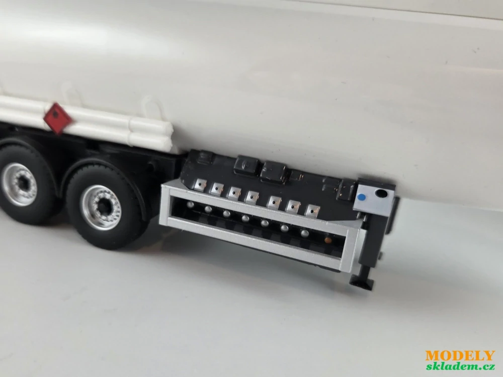 návěs cisternový na PHM Magyar 1:43 Eligor