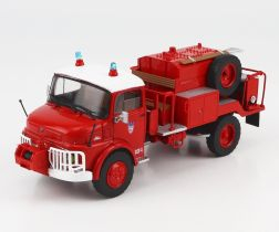 Mercedes LAF 911 cisterna hasiči 1:43